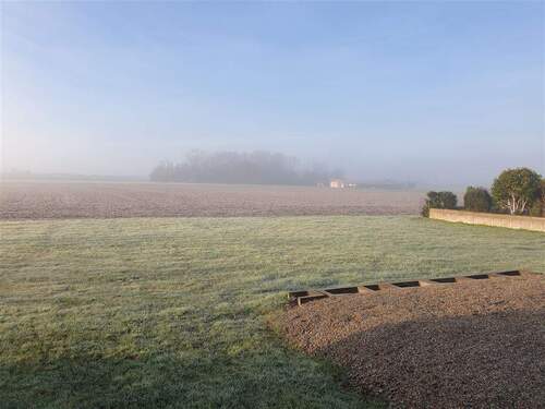 Blick von der Terrasse in die weite Landschaft - 