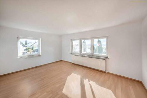 Wohnzimmer EG - vorher - 5 Zimmer Einfamilienhaus zum Kaufen in Ostrach