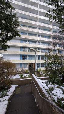 Hausansicht Eingang Nordseite - 3 Zimmer Etagenwohnung in Wuppertal