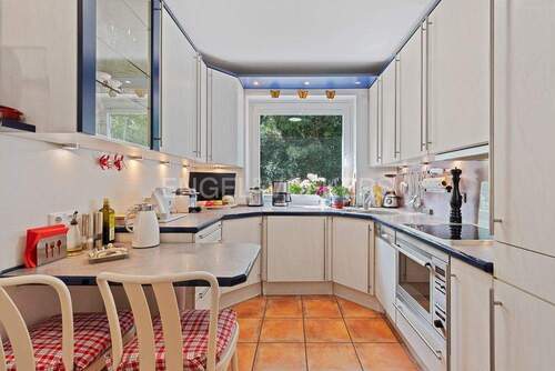 gemütliche Landhausküche - 3 Zimmer Etagenwohnung in Hamburg