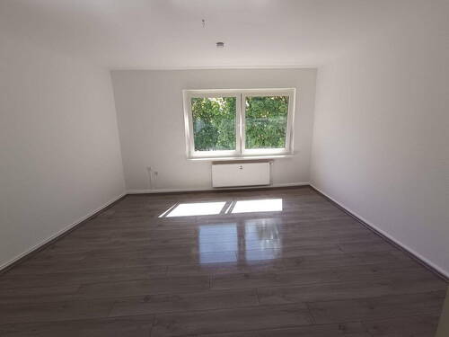 Schlafzimmer - Renovierte, moderne 2-Zimmer Wohnung