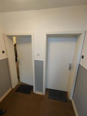 Hausflur Wohnungseingang - 