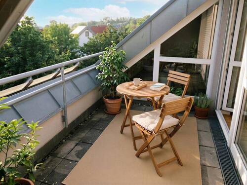 Balkon - 3-Zi-Maisonette-Wohnung mit Küche + 2 TG-Stellplätzen - ab 1.8. oder 1.9.