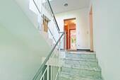 Modernes Treppenhaus - 1 Zimmer Etagenwohnung zum Kaufen in Feldafing