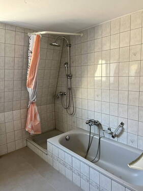 Zimmer 2 - 