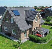 Landhaus mit Kapitänsgiebel in Potenburg - Wilhelmshaven Schaar