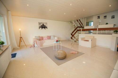 Wohnen - 5 Zimmer Reihenendhaus in Rechberghausen