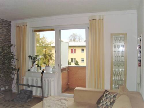 Wohnzimmer - 1 Zimmer Etagenwohnung zum Kaufen in Berlin