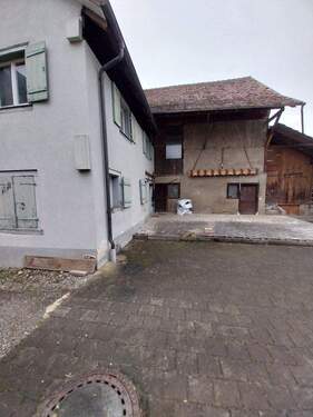 Hof hinter Haus - Einfamilienhaus mit 89,30 m&sup2; in Singen zum Kaufen