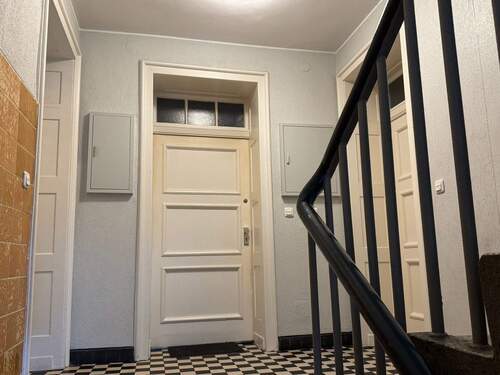 Treppenhaus - 2 Zimmer Etagenwohnung in Essen