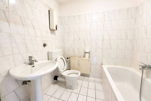 Bad - Etagenwohnung mit 84,00 m&sup2; in Bremen zum Kaufen