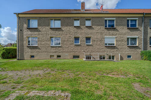 Hausansicht - Bezugsfreie 2-Zimmer-Wohnung mit Garage - Wohnen am Ruppiner See