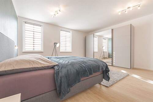 Schlafzimmer 1. OG - 