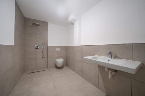 Duschbad im Erdgeschoss - Etagenwohnung mit 163,00 m&sup2; in Hamburg zum Kaufen