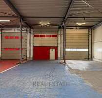 Ebenerdige Lagerfläche mit zwei Sektionaltoren in Norderstedt