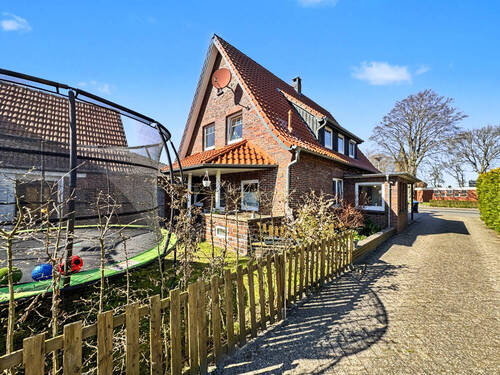 Außenansicht - 5 Zimmer Einfamilienhaus zum Kaufen in Apen / Augustfehn