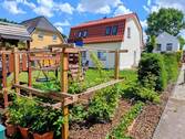 Ansicht vom Garten - Gemütliches Haus fußläufig zum Tierpark - möbliert und befristet