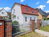 Ansicht von der Straße - 3 Zimmer Einfamilienhaus zur Miete in Berlin