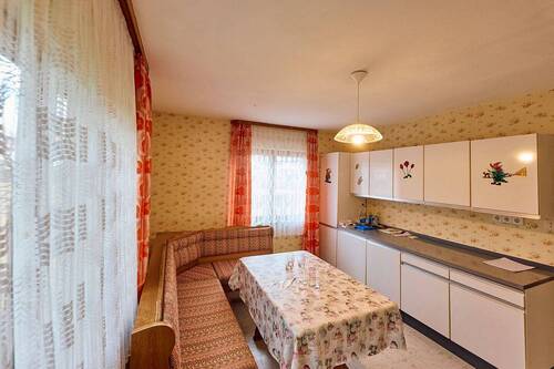 Erdgeschoss, Küche mit Essbereich - 