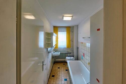 Erdgeschoss, Bad - 