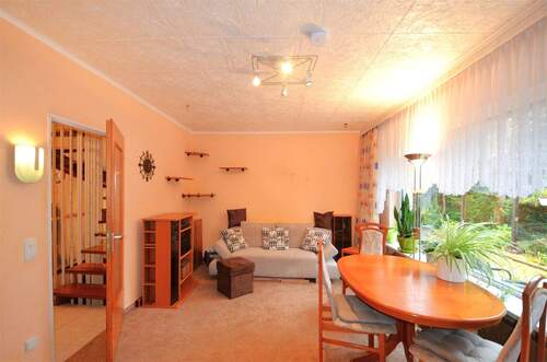 Wohnzimmer 1 - 7 Zimmer Mehrfamilienhaus, Wohnhaus zum Kaufen in Berlin