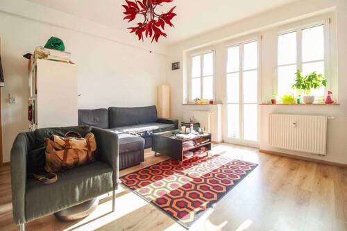 Wohn-und Schlafzimmer 1 - 1 Zimmer Einfamilienhaus zum Kaufen in Chemnitz