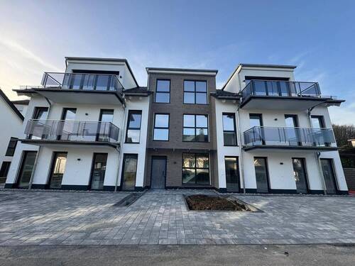 Bild 1 - Moderne 3-Zimmer-Wohnung (1. OG) in Drolshagen, Baujahr 2024, ab sofort
