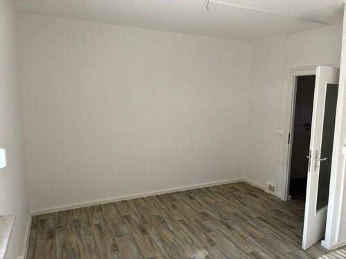 Wohnzimmer - Etagenwohnung mit 49,30 m&sup2; in Halle (Saale) zur Miete