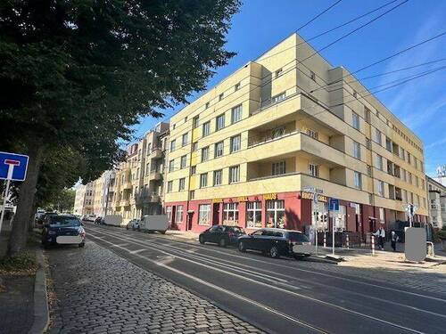 Objektansicht- OLvenstedter Str. - Etagenwohnung in Magdeburg zum Kaufen