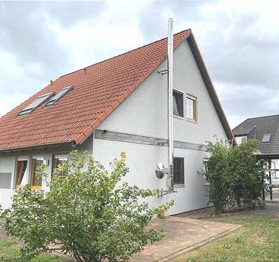 Außenansicht - 4 Zimmer Einfamilienhaus zum Kaufen in Roßleben