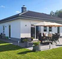 Ruhe. Raum. Effizienz. Neuwertiger Bungalow auf dem Land. - Windsberg