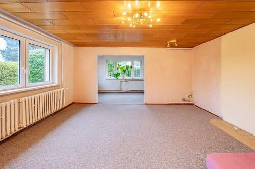 Wohnzimmer - 3 Zimmer Doppelhaushälfte zum Kaufen in Berlin