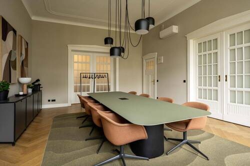 Meeting Room 3 - 