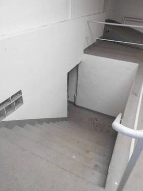 Treppen zum Lagerkeller - 