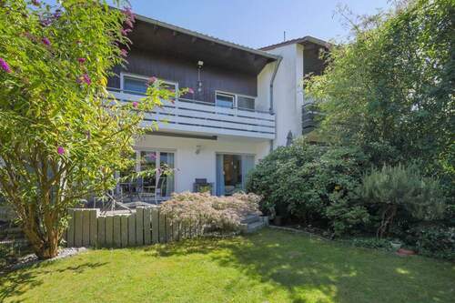 Rückansicht und Garten - 