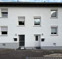 Renovierte Doppelhaushälfte bezugsfertig inkl. Küche - Neunkirchen Wiebelskirchen