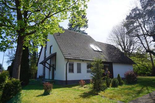 Hausansicht - Architektenhaus mit großem Grundstück und vielfältigen Nutzungsmöglichkeiten Haus kaufen