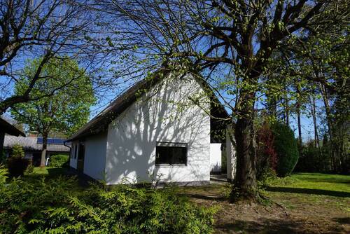 Seitliche Ansicht - 5 Zimmer Einfamilienhaus in Schwabach