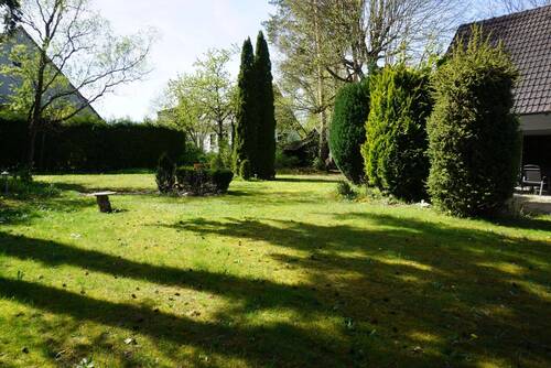 Weitläufiges Grundstück - Einfamilienhaus in Schwabach zum Kaufen