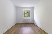 Schlafzimmer/Büro - 4 Zimmer Etagenwohnung zum Kaufen in Kirchseeon