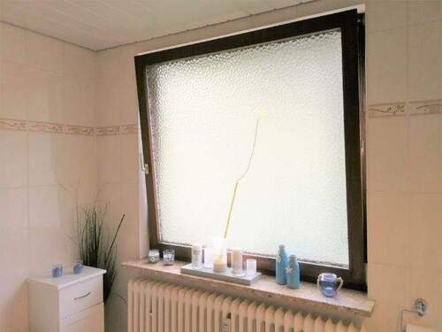  Tageslichtfenster im Bad - 