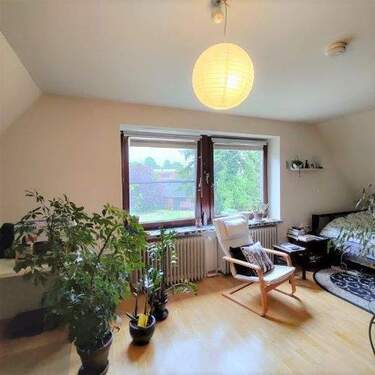 Schlafzimmer mit Platz für Home-Office - 