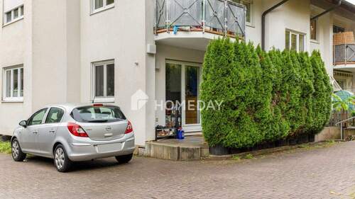 Außenansicht 6 - Grün, ruhig, solide: Attraktive 3-Zimmer-Wohnung mit Terrasse und Stellplatz