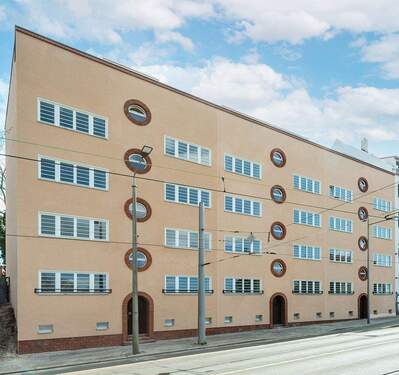 Hausfront - Etagenwohnung mit 53,50 m&sup2; in Leipzig zur Miete