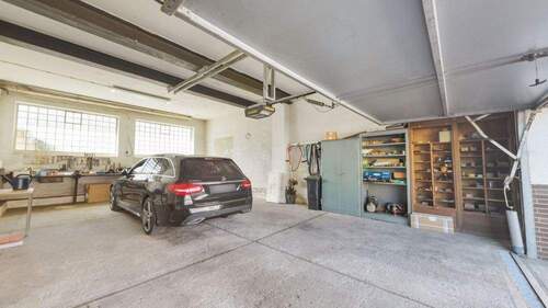 Garage - 