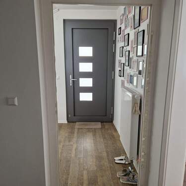 Erdgeschoss Hauseingangstür - 