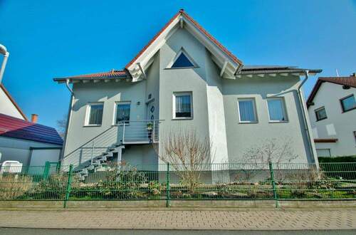 Frontansicht - 9 Zimmer Mehrfamilienhaus, Wohnhaus in Erfurt