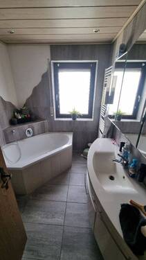 Tageslichtbad EG.jpg - 