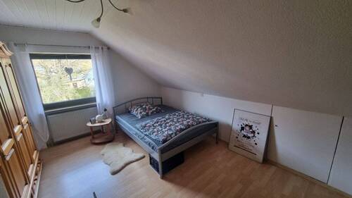 Schlafzimmer DG.jpg - 