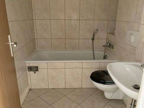 Badezimmer - 2 Zimmer Etagenwohnung in Hermsdorf